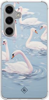 Casimoda Samsung Galaxy S24 shockproof hoesje - Zwanen Blauw