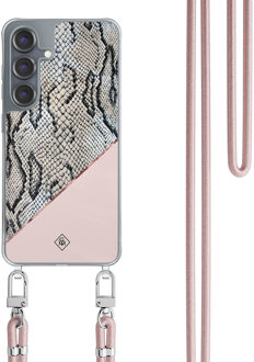 Casimoda Samsung Galaxy S25 hoesje met rosegoud koord - Snake print Roze