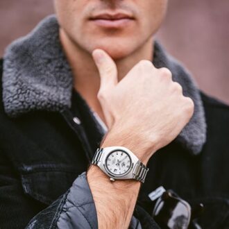 Casio Edifice Heren Horloge Zilverkleurig EFB-109D-7AVEF