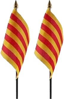 Catelonie - 2x - mini vlaggetje van 10 x 15 cm op stokje - Landen vlag - H27 cm