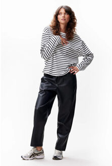 Catwalk Junkie 2402040601 relaxed stripe long sleeve Wit - 38