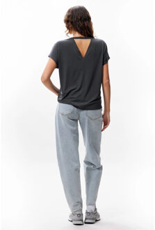 Catwalk Junkie 2502010220 tshirt with open back detail Grijs - 34
