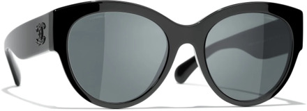 Chanel Iconische zonnebril met uniforme lenzen Chanel , Black , Dames - 53 MM