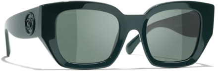 Chanel Iconische zonnebril met uniforme lenzen Chanel , Green , Dames - 53 MM