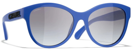 Chanel Stijlvolle zonnebril - Model 5458 Chanel , Blue , Dames - 54 MM