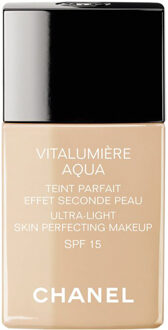 Chanel Vitalumière Aqua SPF15 foundation - 30 Beige - 000