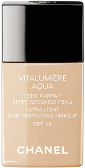 Chanel Vitalumiere Aqua Ultra-Light SPF15 1 stuk