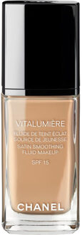 Chanel Vitalumiere Satin Smoothing Fluid SPF15 1 stuk