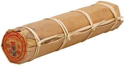 Чай китайский элитный шу пуэр, завёрнутый в бамбуковые листья. 180-200 г