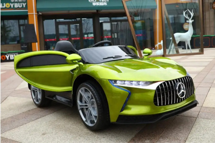 Children's electric four wheel car toy electric car baby can take a remote control car for boys and girls