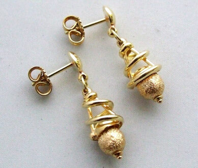 Christian 14 karaat gouden oorbellen Geel Goud - One size