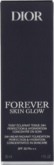 Christian Dior Dior Forever Skin Glow 24H Wear Radiant Foundation SPF2030 ml. - maat