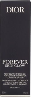 Christian Dior Dior Forever Skin Glow 24H Wear Radiant Foundation SPF2030 ml.