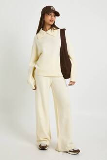 Chunky Gebreide Trui Met Kraagdetail In Oversized Stijl En Wijde Pijp Broek Co-Ord, Cream - XL