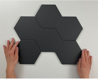 Cifre Cerámica Hexagon Timeless Vloer- en Wandtegel Black Mat 15x17cm Vintage Mat Zwart