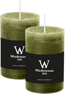 Cilinderkaars/stompkaars - 2x - rustieke kaars - olijfgroen - 6 x 9 cm - 30 branduren