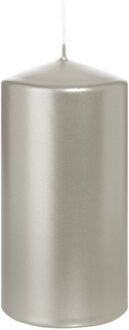 Cilinderkaars/stompkaars - metallic zilver - 12 x 6 cm - 33 branduren