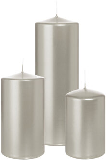 Cilinderkaarsen/stompkaarsen - set van 3 - metallic zilver - 6x8/7x13/7x20 cm
