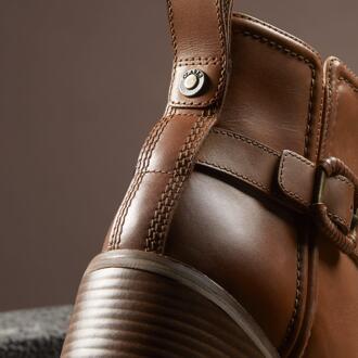 Clarks Chamberly Trim Midden Tan Lea Laarzen Bruin