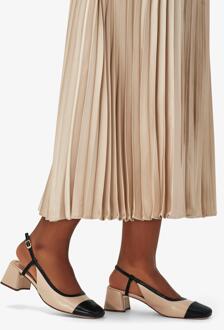 Clarks Nyta45 Sling Sand Combi Lea Schoenen Beige