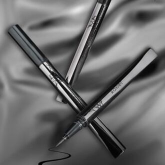 Cool Black Liquid Eyeliner Black - 800mg