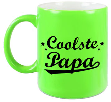 Coolste papa cadeau mok / beker neon groen 330 ml - verjaardag/ Vaderdag - feest mokken