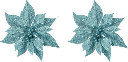 Cosy&Trendy 2x stuks decoratie bloemen kerstster ijsblauw glitter op clip 18 cm - Kunstbloemen
