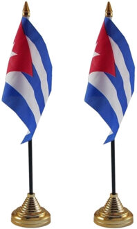 Cuba tafelvlaggetjes - 2x stuks - 10 x 15 cm - met gouden standaard - H27 cm - versiering