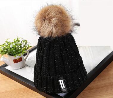 Cuhakci Winter Skullies Poms Hoeden Gebreide Cap Vrouwen Bal Wol Bont Dikke Warme Knit Meisjes Ski Mutsen M187 zwart