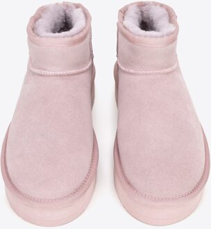 Dames korte suède enkellaarsjes, geïsoleerd, roze