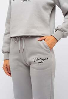 Dames Trainingspak met Smile borduursel Beige - L