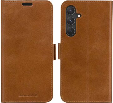 dbramante1928 Copenhagen Bookcase voor de Samsung Galaxy S24 Plus - Tan Bruin