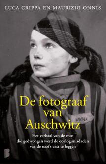 De fotograaf van Auschwitz -  Luca Crippa, Maurizio Onnis (ISBN: 9789049210809)