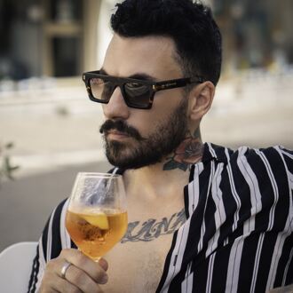 De-Gamme Bruine Rechthoekige Zonnebril met Dik Montuur en Polarisatie - Valencia