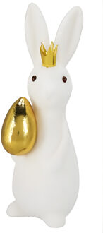 Decoratie beeld paashaas - staand - gouden ei - wit - kunststof - 21cm
