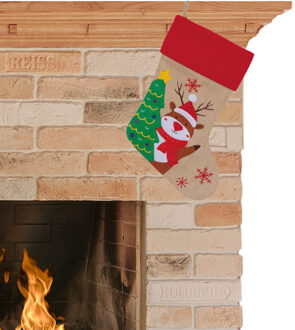 Decoratie kerstsok beige/rood met rendier print 46 cm