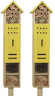 Decoris 2x stuks geel insectenhotel huisje 118 cm op paal/steker