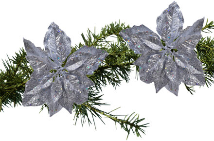 Decoris 2x stuks kerstboom decoratie bloemen zilver glitter op clip 23 cm - Kersthangers Zilverkleurig