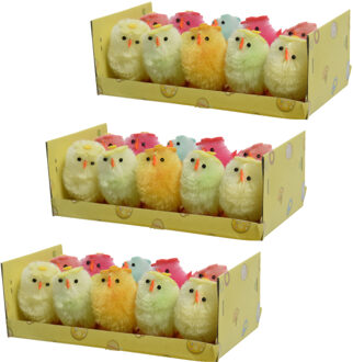 Decoris 30x stuks paaskuikentjes met bloem - 5 cm