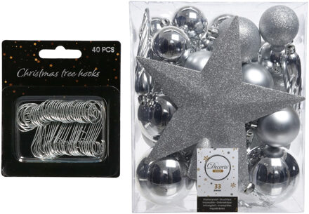 Decoris 33x stuks kunststof kerstballen zilver 5, 6 en 8 cm inclusief ster piek en kerstbalhaakjes
