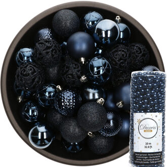 Decoris 37x stuks kunststof kerstballen 6 cm inclusief kralenslinger donkerblauw - Kerstbal