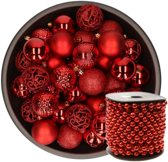 Decoris 37x stuks kunststof kerstballen 6 cm inclusief kralenslinger rood - Kerstbal