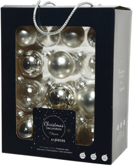 Decoris 52x stuks glazen kerstballen zilver 5, 6 en 7 cm mat/glans
