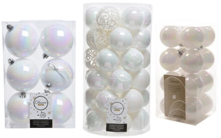 Decoris 59x stuks kunststof kerstballen parelmoer wit 4, 6 en 8 cm glans/mat/glitter mix