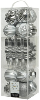 Decoris 60x stuks kunststof kerstballen en ornamenten zilver mix