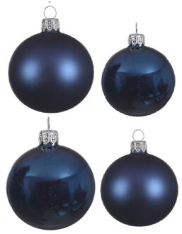 Decoris Glazen kerstballen pakket donkerblauw glans/mat 38x stuks 4 en 6 cm - Kerstbal