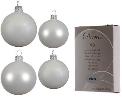 Decoris Glazen kerstballen pakket winter wit glans/mat 38x stuks 4 en 6 cm inclusief haakjes - Kerstbal