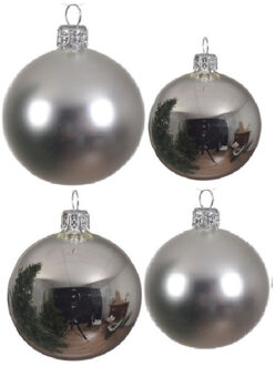 Decoris Glazen kerstballen pakket zilver glans/mat 38x stuks 4 en 6 cm - Kerstbal Zilverkleurig