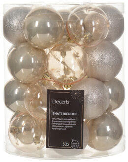 Decoris kerstballen - 50x stuks - 6 cm - kunststof -champagne - Kerstbal Champagnekleurig