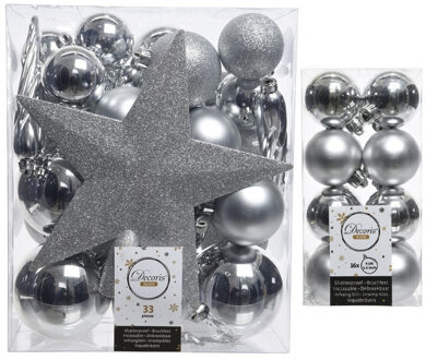Decoris Kerstversiering kunststof kerstballen met piek zilver 4-5-6-8 cm pakket van 49x stuks